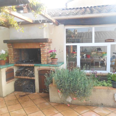 Gite T2 Avec Grande Piscine Apartment Villeneuve-la-Comptal Екстериор снимка