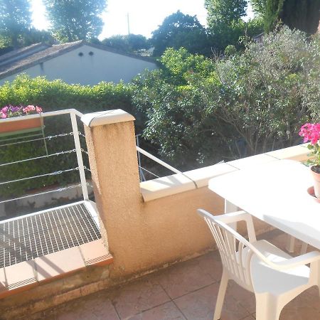 Gite T2 Avec Grande Piscine Apartment Villeneuve-la-Comptal Екстериор снимка